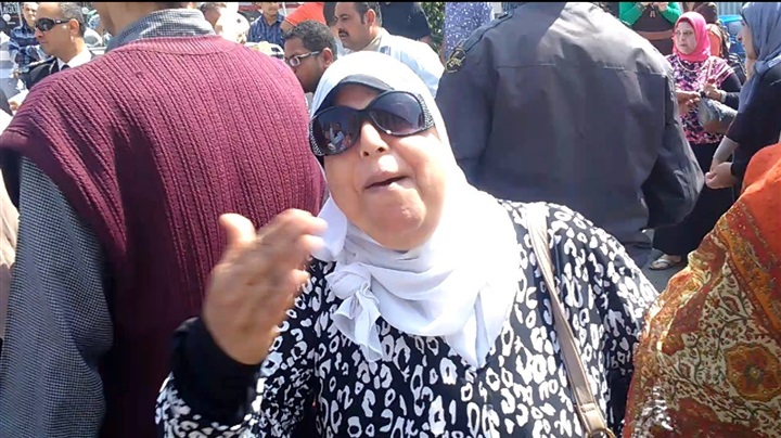 بالفيديو والصور.. إضراب أطباء مستشفى التأمين الصحي