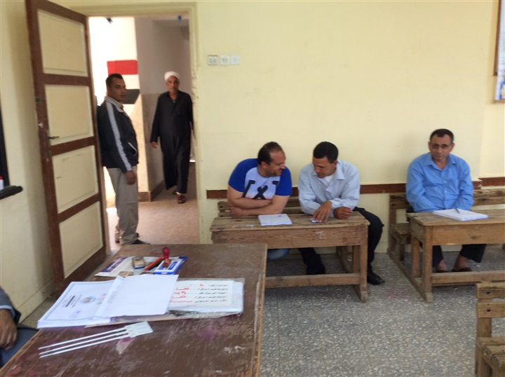 بالصور.. مقرات التصويت بدائرة توفيق عكاشة خالية من الناخبين