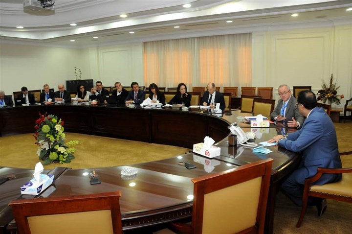 وزير الإسكان يستقبل وفد رجال أعمال ومسئولين فرنسيين