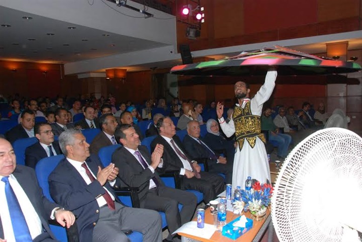 بالفيديو والصور.. الدسوقي يضع إكليل الزهور على النصب التذكاري لشهداء بني عدي