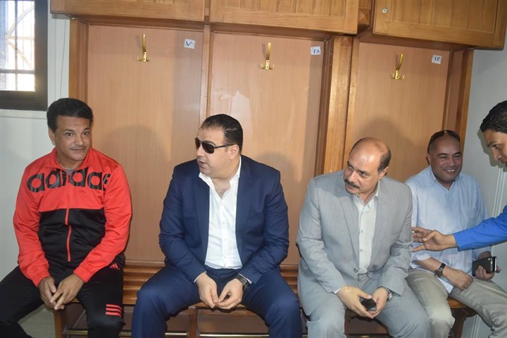 محافظ الفيوم يحفز لاعبي المقاصة قبل مباراتهم غدا مع الفريق الجزائري