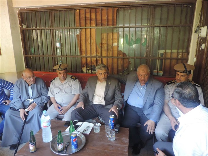 مدير أمن الغربية يتفقد  سوق الجملة بمدينة طنطا للوقوف على جودة السلع المقدمة للمواطنين ومتابعة الأسعار وعدم إحتكار السلع الغذائية