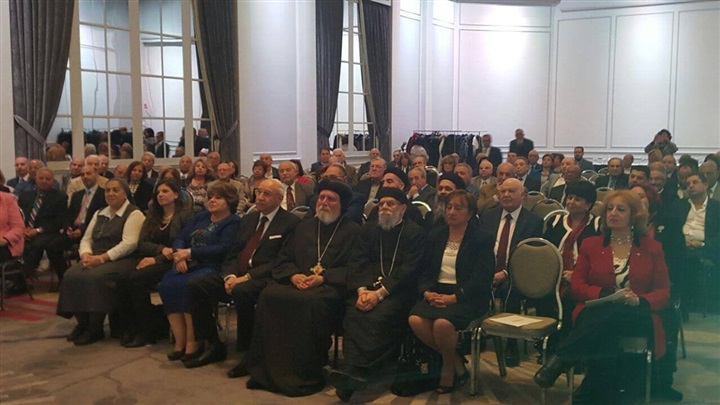 وزيرة الهجرة تلتقى المصريين بكندا فى كنيسة ”مارى مرقس”