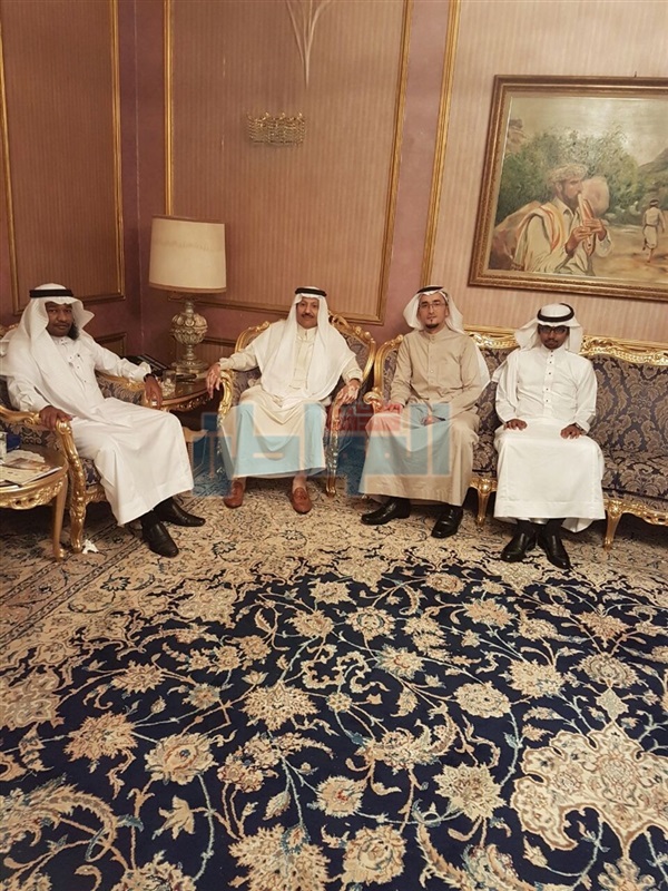 بالصور.. الأمير فيصل بن خالد السعود يدعو المسؤولين علي مأدبة الإفطار 