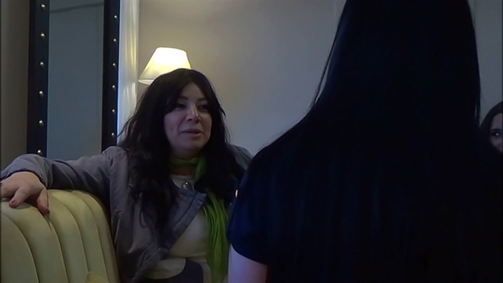 بالصور.. رد فعل الفنانة «انتصار» فى برنامج «رامز بيلعب بالنار»