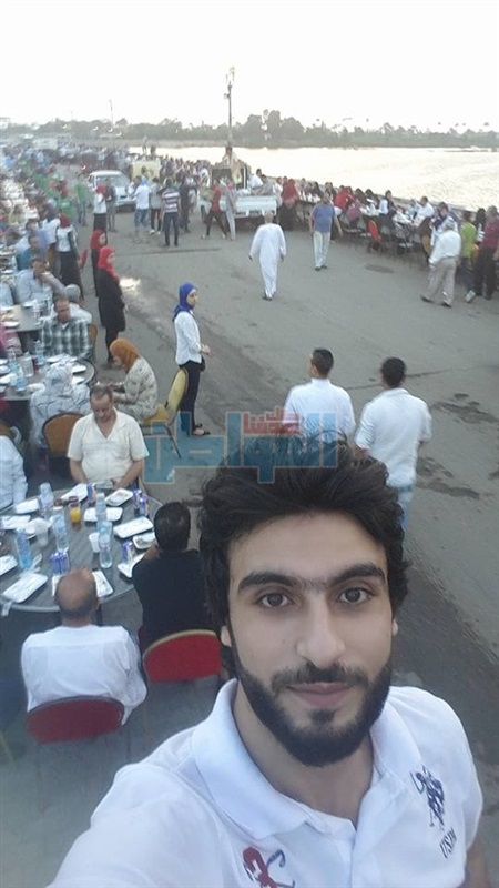 بالصور.. "كفر الشيخ تفطر مع بعض".. في أكبر مائدة إفطار جماعي