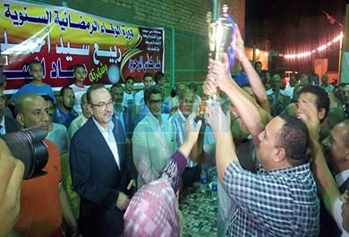 محافظ بني سويف يشارك في أسبوع حافل بالمناسبات الدينية والقومية 