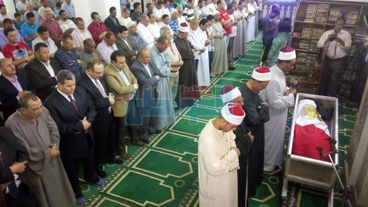 محافظ بني سويف يشارك في أسبوع حافل بالمناسبات الدينية والقومية 