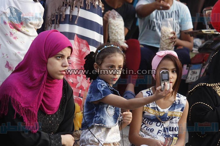 فرحة المصريين بعد صلاة عيد الأضحى في مصطفى محمود (صور)
