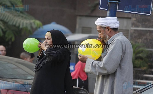 فرحة المصريين بعد صلاة عيد الأضحى في مصطفى محمود (صور)