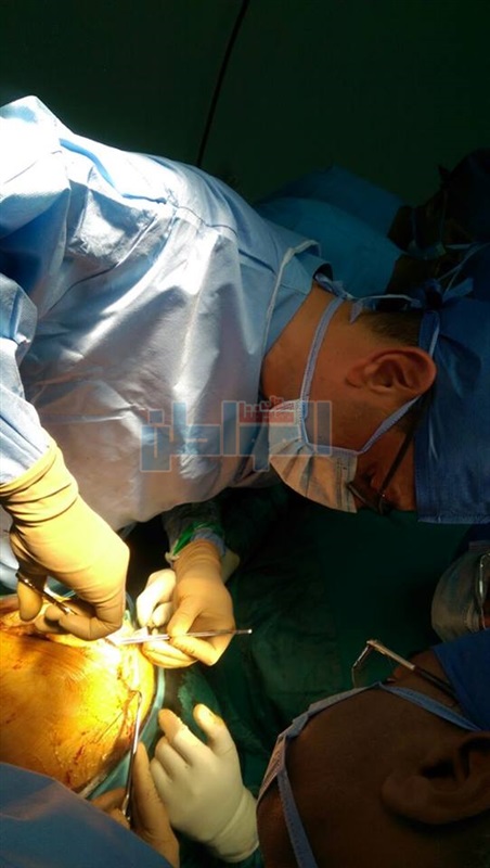 وزير الصحة يشهد إجراء جراحات العظام لمرضى الأقصر 