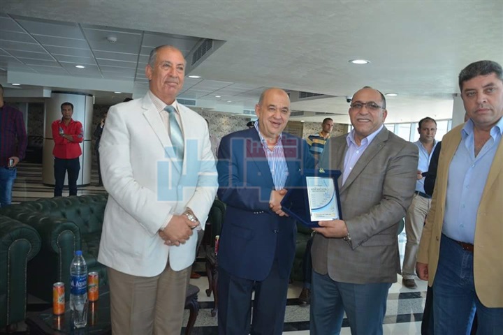 بالصور.. وزير السياحة ومحافظ البحر الاحمر يفتتحان الخط الملاحي الغردقة - شرم الشيخ