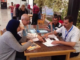 بالصور.."طفطف ولاسلكي ولجنة بشرية"..أهم معالم استقبال الطلاب بجامعة القناة