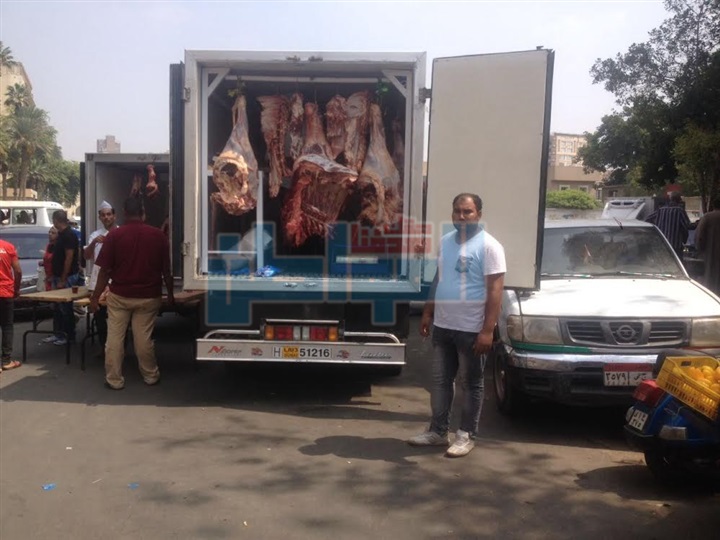 وزير الزراعة يطلق حملة لتخفيض أسعار اللحوم الطازجة بـ58 جنيه للكيلو