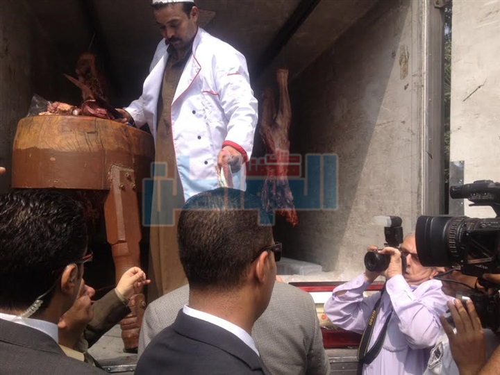 وزير الزراعة يطلق حملة لتخفيض أسعار اللحوم الطازجة بـ58 جنيه للكيلو