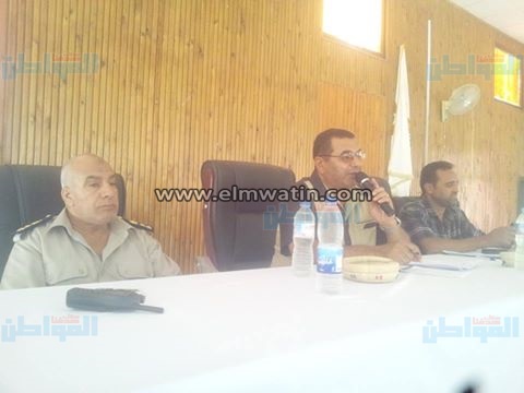 بالصور.. المجلس التنفيذى لمركز الداخلة يناقش استعدادات عيد الأضحى 