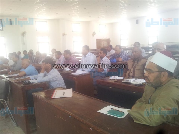 بالصور.. المجلس التنفيذى لمركز الداخلة يناقش استعدادات عيد الأضحى 
