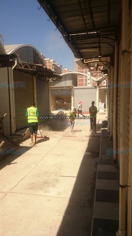 بالصور.. تجميل وتنظيف سوق الثلاثين بحي المنتزه بالإسكندرية