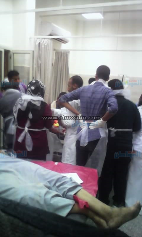 بالصور.. مدير مستشفيات الأقصر يزور مصابي حادث اسطوانات البوتاجاز