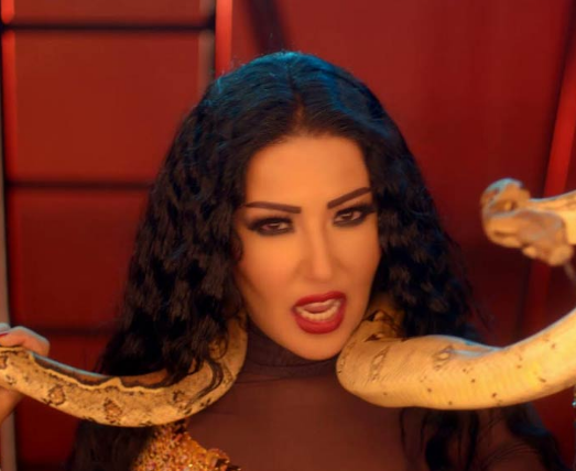 مفاجأة.. «الخشاب» تطلق فيديو الكليب الثالث لها خلال أيام