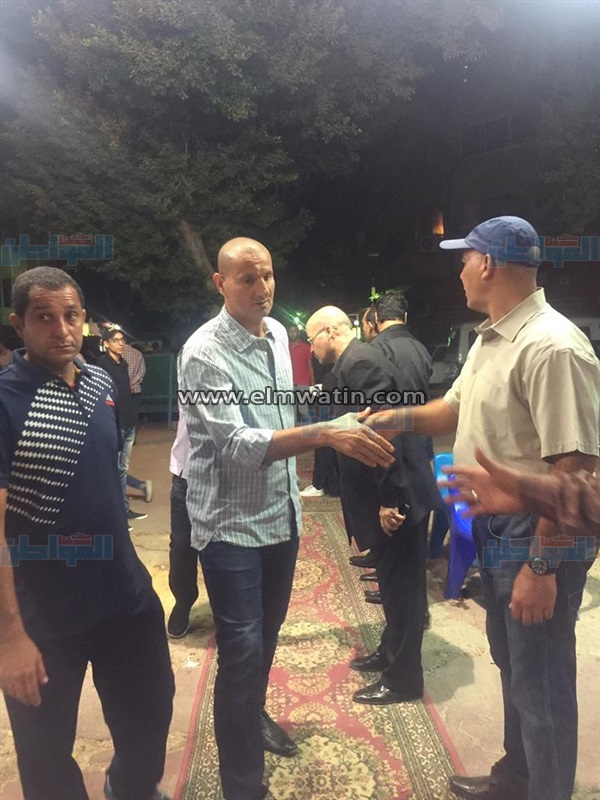 بالصور.. وصول طارق سليمان عزاء أحمد ماهر