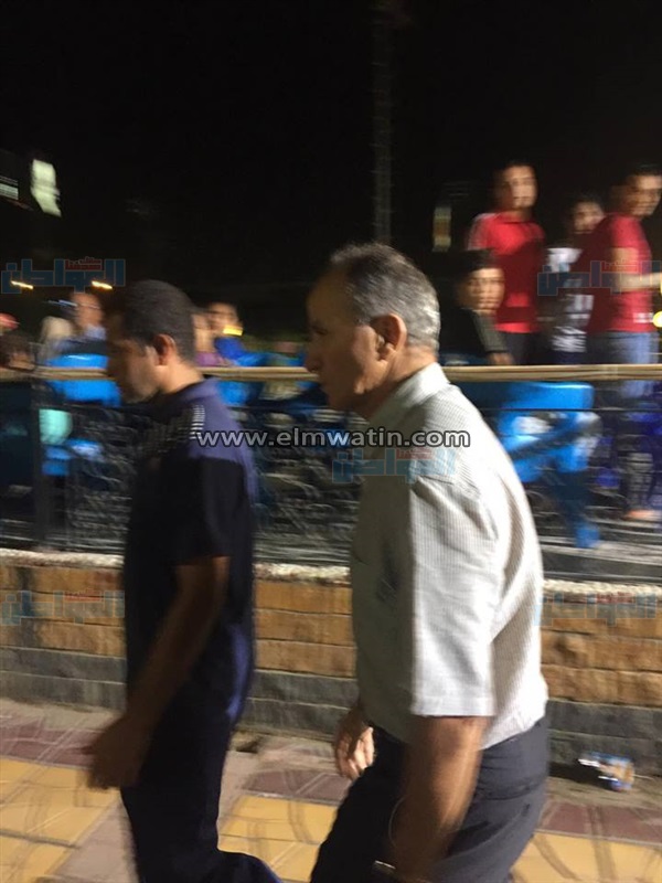 بالصور.. وصول «افاروق جعفر وفتحي مبروك» عزاء أحمد ماهر