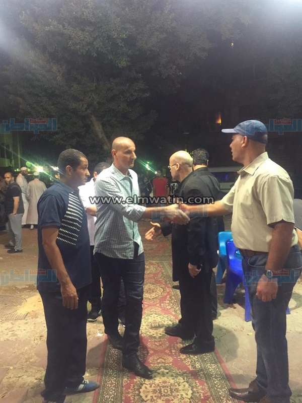 بالصور.. وصول طارق سليمان عزاء أحمد ماهر