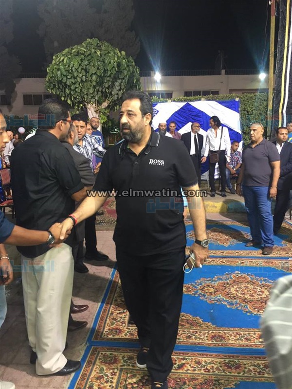 بالصور.. وصول «مجدي عبد الغني» عزاء أحمد ماهر