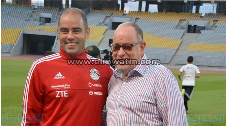 بالصور.. المنتخب الوطني يؤدى مرانه بحضور كرم كردي