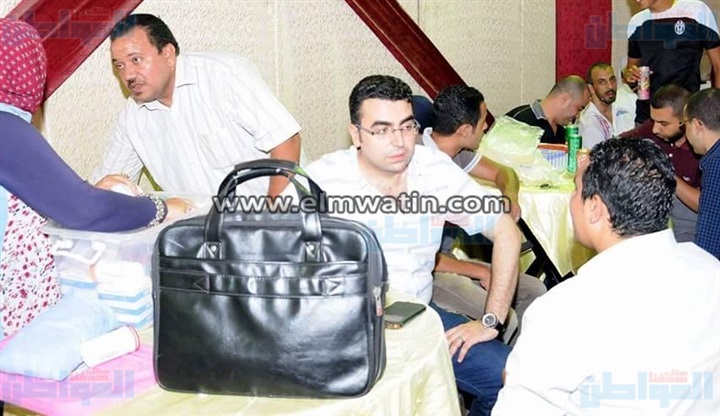 بالصور.. شباب «محرم بك من أجل مصر» تنظم حملة للتبرع بالدم 