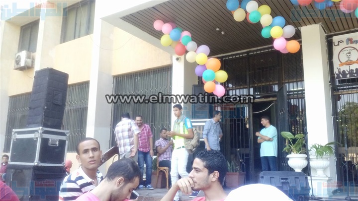 بالصور.. «تخطيط عمراني القاهرة» تبدأ تجهيزات الحفل لاستقبال الطلاب
