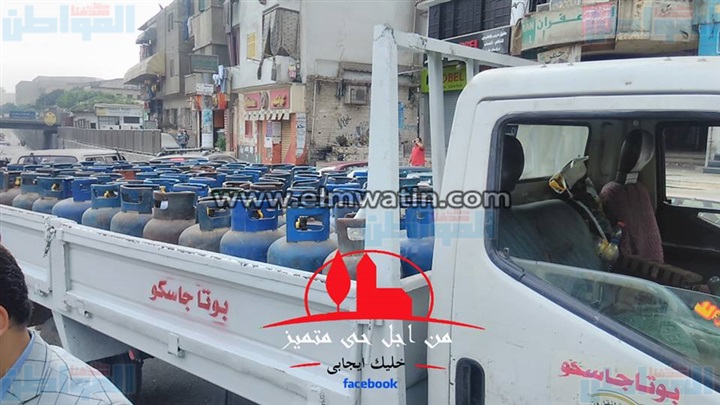 بالصور.. انطلاق قافلة لبيع اسطوانات الغاز بـ 10 جنيهات بالوايلي 