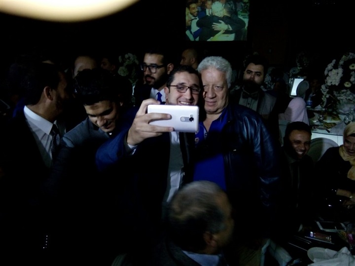 بالصور.. مرتضى منصور في حفل زفاف باسم مرسي
