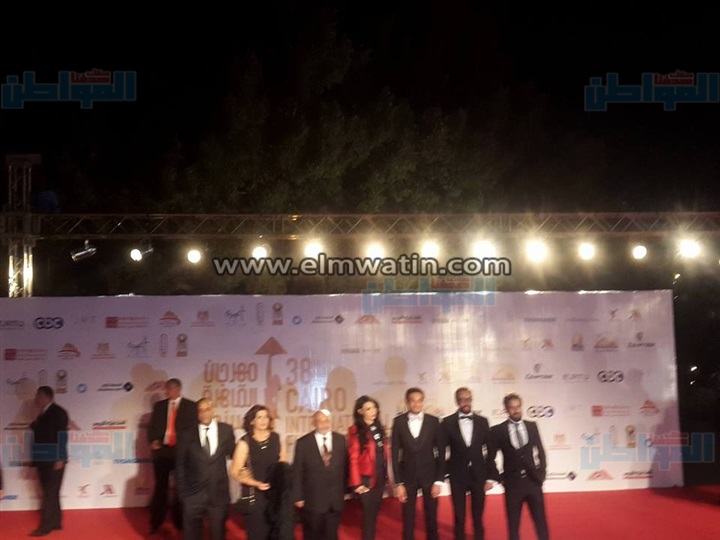 بالصور.. بدء توافد أبطال "البر التاني" لحضور العرض الخاص