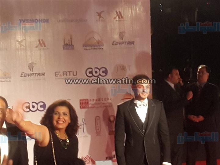بالصور.. بدء توافد أبطال "البر التاني" لحضور العرض الخاص