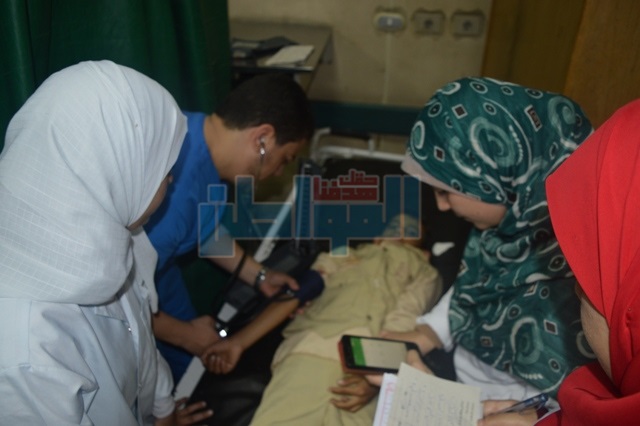 بالفيديو.. تلميذة مصابة بالتسمم في مدرسة البحيرة تروي تفاصيل الواقعة