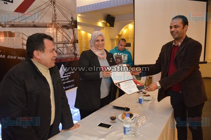 "مهندسو الإسكندرية" تنظم ندوة للتعريف بالميناء وتكريم المتميزين