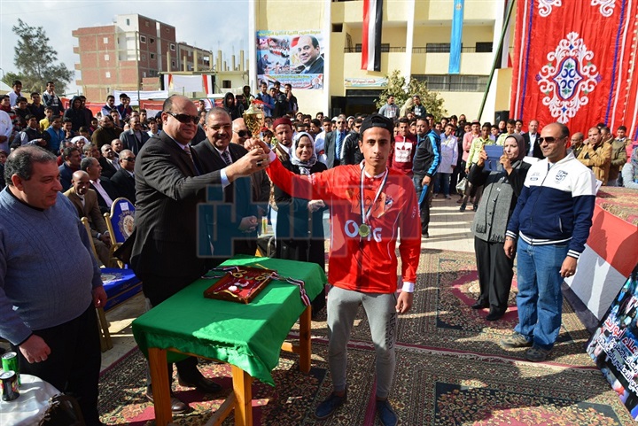 بالصور.. محافظ مطروح يفتتح تطوير المدرسة الثانوية الصناعية