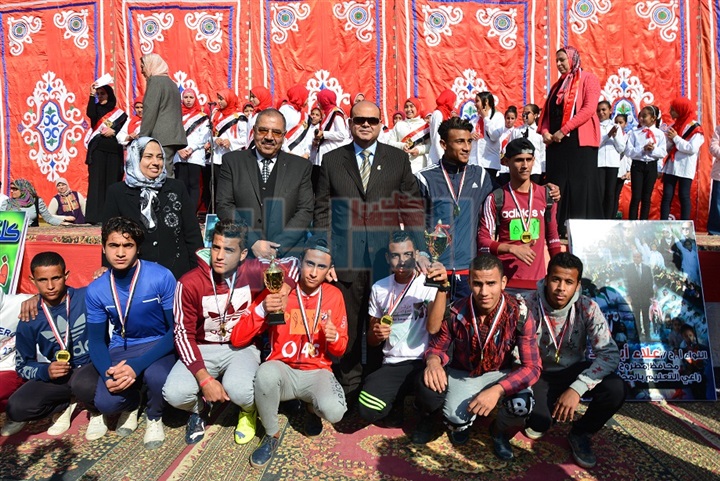 بالصور.. محافظ مطروح يفتتح تطوير المدرسة الثانوية الصناعية