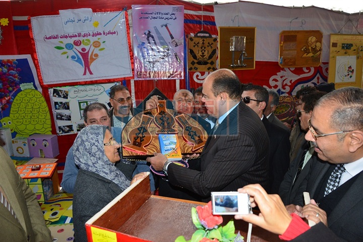 بالصور.. محافظ مطروح يفتتح تطوير المدرسة الثانوية الصناعية