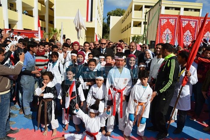 بالصور.. محافظ مطروح يفتتح تطوير المدرسة الثانوية الصناعية