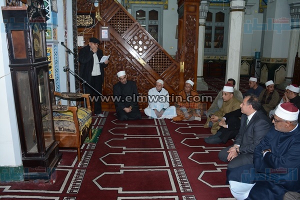 محافظ البحيرة يشهد الاحتفال بالمولد النبوي في مسجد التوبة بدمنهور