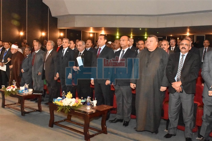 بالصور.. محافظ أسيوط: الدولة مهتمة بإنشاء مشروعات في الصعيد