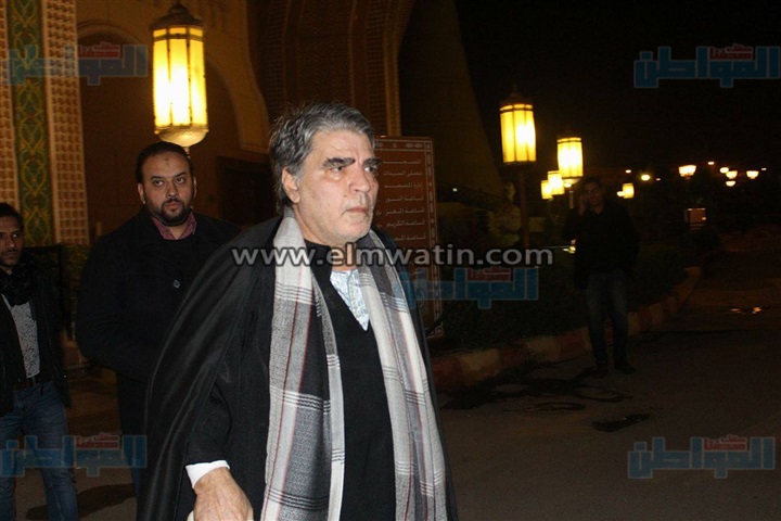 بالصور.. توافد الفنانين على عزاء أحمد راتب بمسجد "الشرطة"