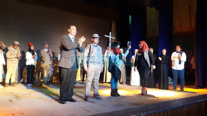بالصور.. مدرسة جامعة أسيوط الاعدادية تواجه العنف والإرهاب