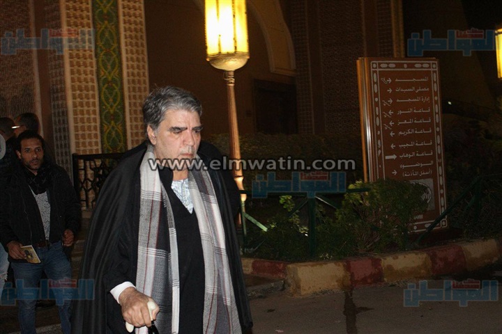 بالصور.. توافد الفنانين على عزاء أحمد راتب بمسجد "الشرطة"