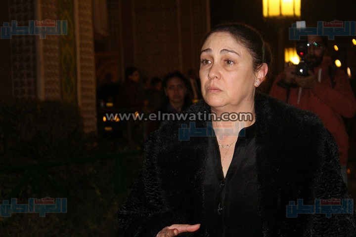 بالصور.. توافد الفنانين على عزاء أحمد راتب بمسجد "الشرطة"