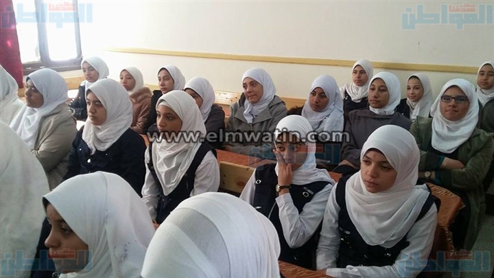 بالصور.. "ثقافة الوادي" تنظم مسابقة شعرية بمدارس الوادي الجديد