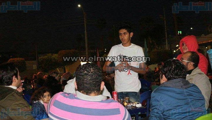 بالصور.. حملة للتوعية بمرض "الإيدز" لطلاب الصيدلة بجامعة النهضة ببني سويف