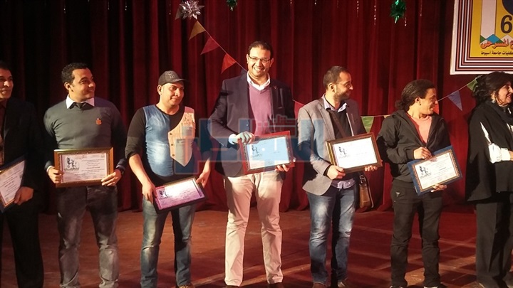 بالصور.. كلية آداب أسيوط تحصد أكثر الجوائز في مهرجان الإبداع المسرحي